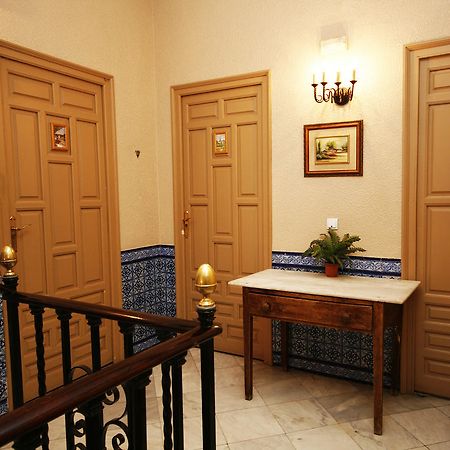 Hostal Van Gogh Seville Exterior photo