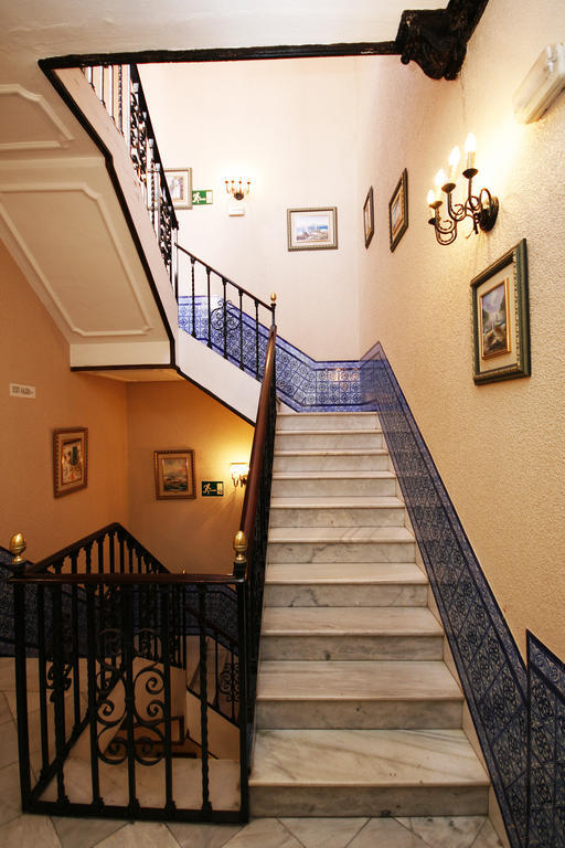 Hostal Van Gogh Seville Exterior photo